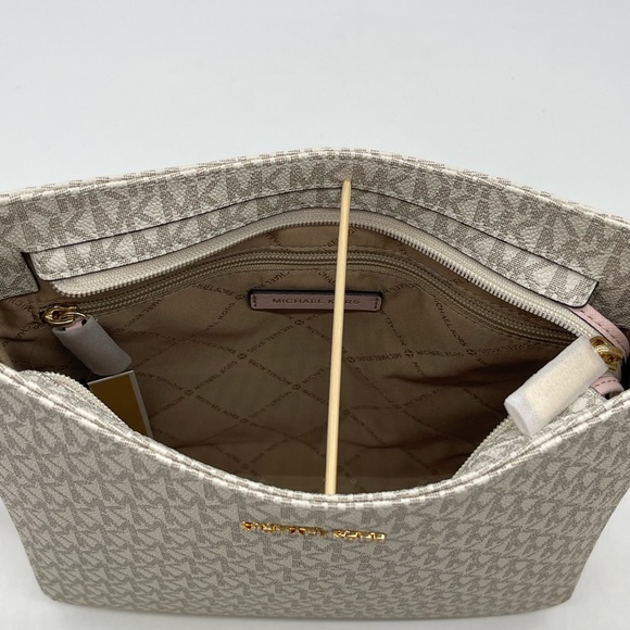 Michael Kors Jet Set Travel Large Messenger Bag - Picture 8 of 10